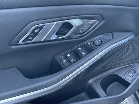 Certified 2022 BMW 330i xDrive Sedan w/ Driving Assistance Package image 11