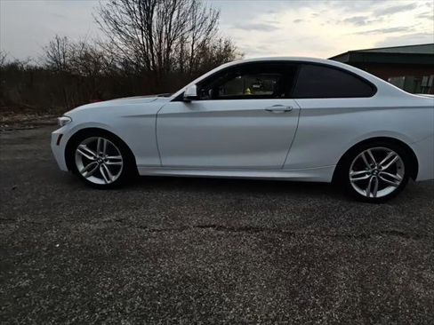 Used 2017 BMW 230i Coupe image 4