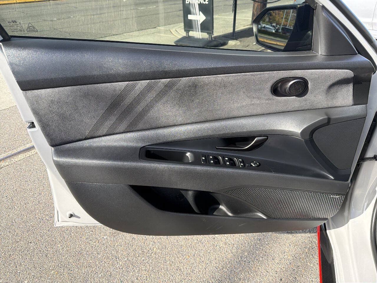 Used 2025 Hyundai Elantra N FWD image 36