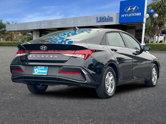 New 2026 Hyundai Elantra SE video 2