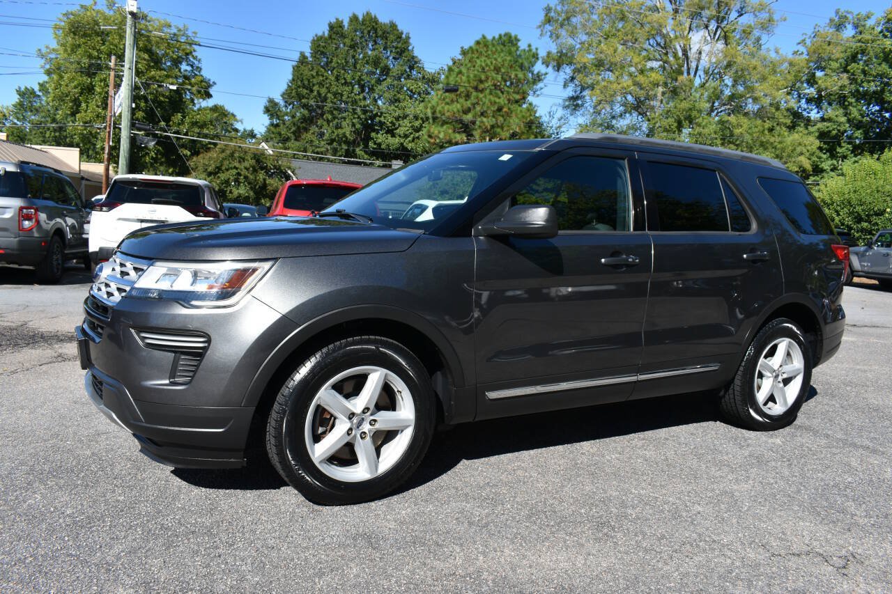 Used 2019 Ford Explorer XLT FWD image 2