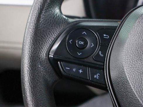 Used 2020 Toyota RAV4 XLE FWD image 13
