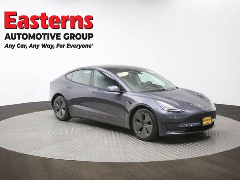 Used 2021 Tesla Model 3 Standard Range Plus image 48