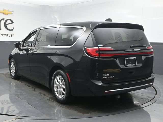 Used 2023 Chrysler Pacifica Touring-L FWD image 40