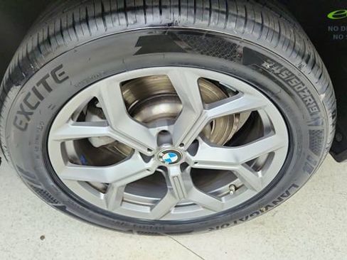 Used 2025 BMW X4 xDrive30i AWD/4WD image 62