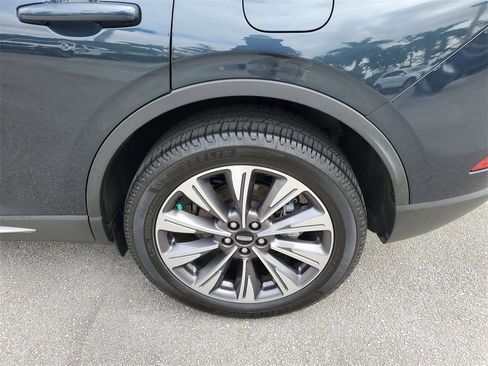 Certified 2020 Lincoln Corsair Reserve image 8