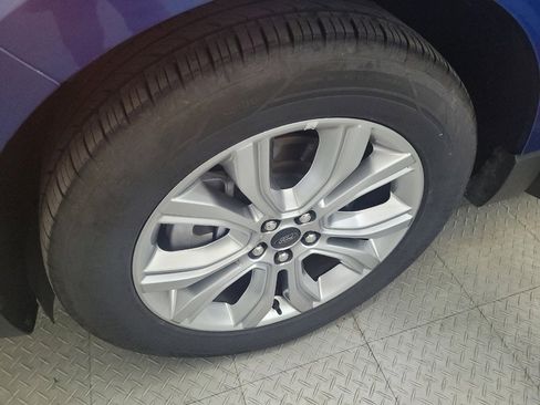 Used 2023 Ford Edge Titanium image 31