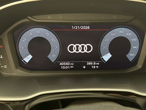 Used 2023 Audi Q3 2.0T Premium image 9