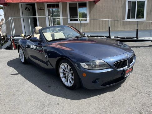 Used 2005 BMW Z4 2.5i image 1