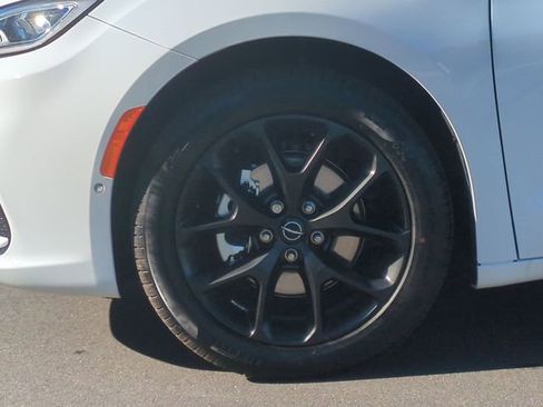 New 2026 Chrysler Pacifica Select w/ S Appearance Package image 19