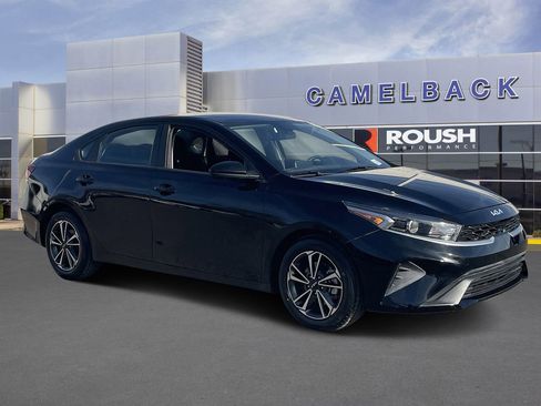 Used 2023 Kia Forte LXS image 33