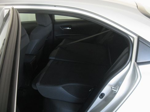 Certified 2021 Toyota Corolla LE image 18