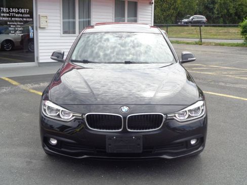 Used 2018 BMW 320i xDrive Sedan w/ Convenience Package AWD/4WD image 13