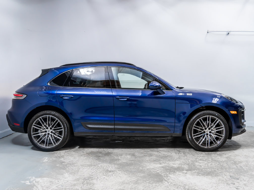 Used 2023 Porsche Macan AWD/4WD image 8