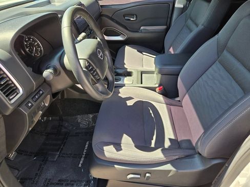 Certified 2024 Nissan Frontier SV w/ SV Convenience Package RWD image 10