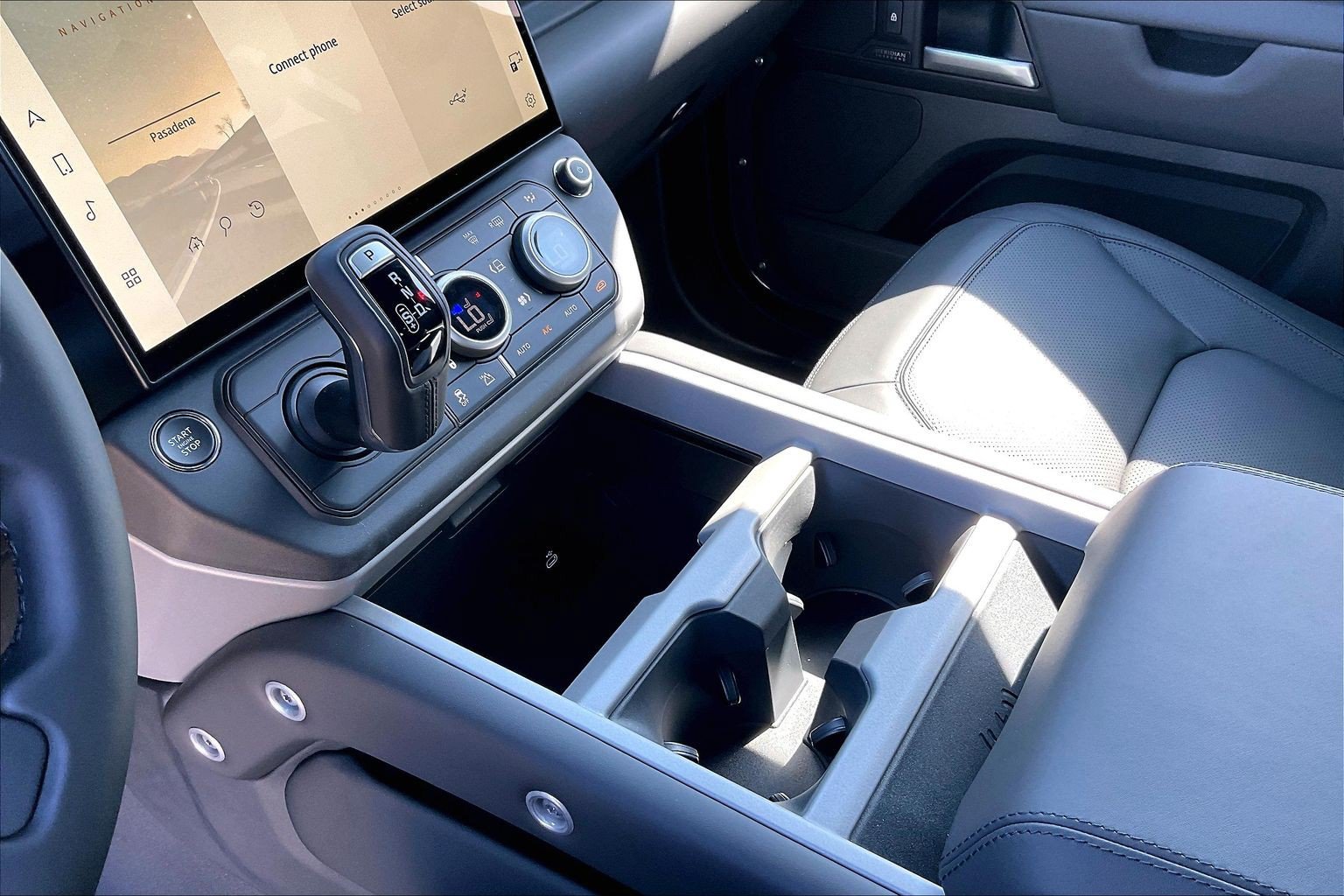 New 2026 Land Rover Defender 110 X AWD/4WD image 13