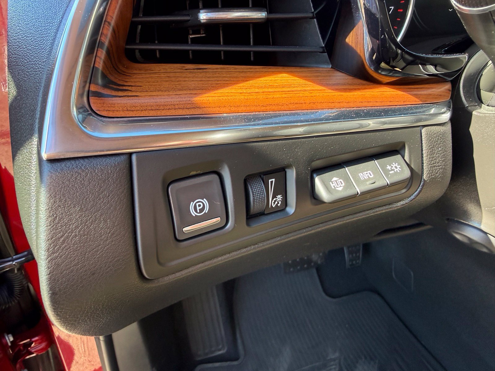 Certified 2019 Cadillac XT5 Platinum AWD/4WD image 14