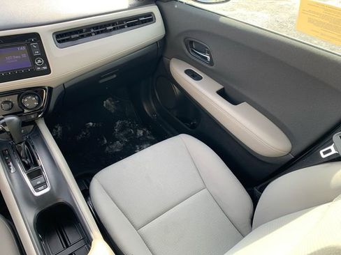 Used 2022 Honda HR-V LX image 21