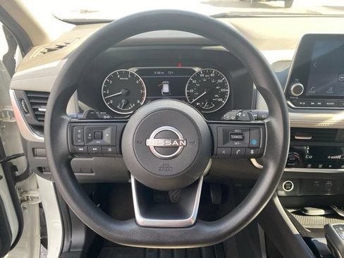 Used 2023 Nissan Rogue SV AWD/4WD image 17