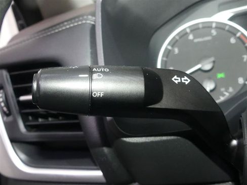Used 2023 Nissan Rogue S FWD image 34