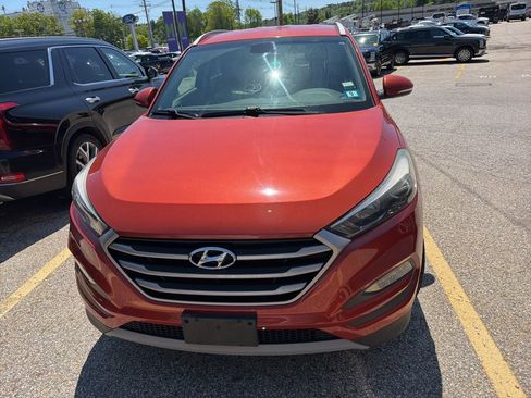 Used 2017 Hyundai Tucson Eco w/ Cargo Package AWD/4WD image 6
