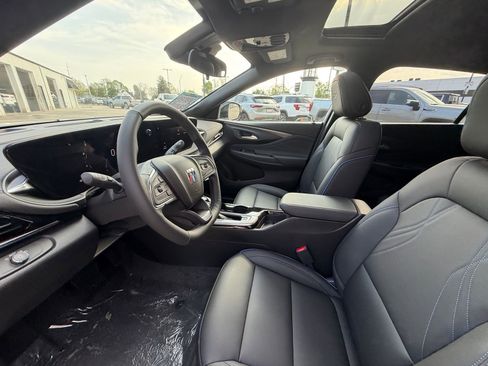 New 2026 Buick Envista Sport Touring image 4