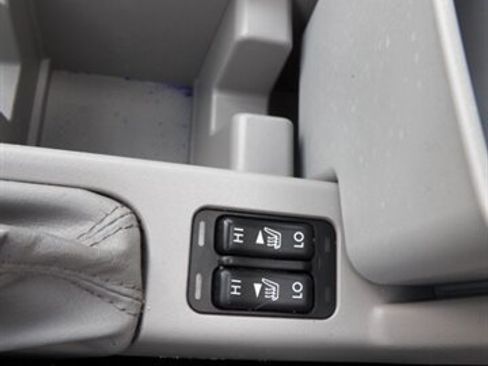Used 2013 Subaru Forester 2.5X Premium w/ All-Weather Plus Pkg AWD/4WD image 22