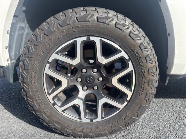 Used 2025 RAM 1500 Laramie w/ Sport Appearance Package AWD/4WD image 6