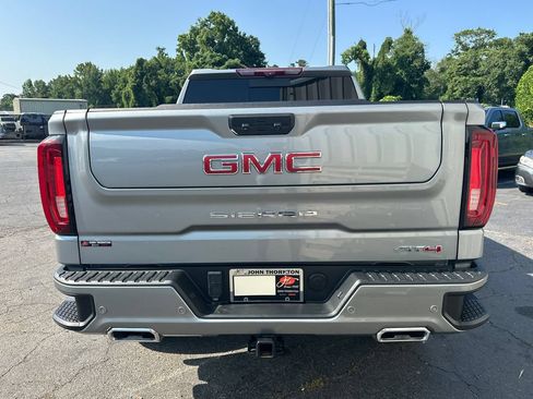 Used 2024 GMC Sierra 1500 AT4 w/ Technology Package AWD/4WD image 7