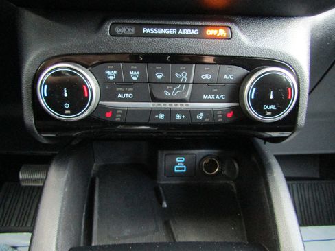 Certified 2022 Ford Escape SEL w/ Technology Package image 29