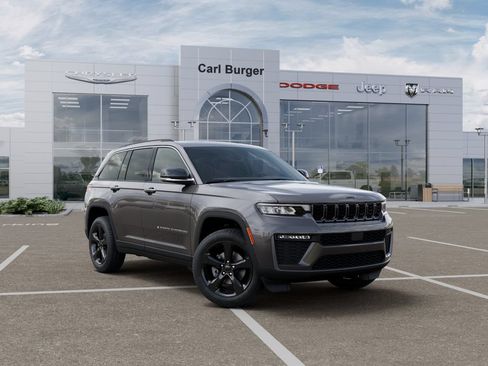 New 2026 Jeep Grand Cherokee Limited w/ Limited Altitude Package RWD image 5