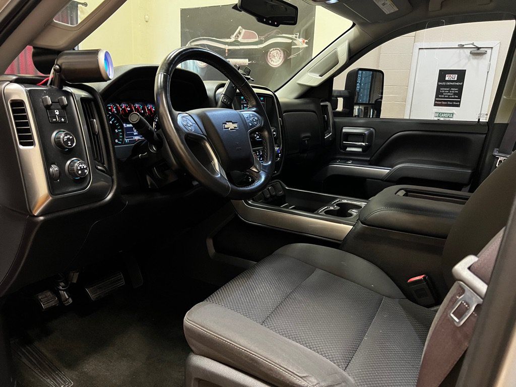 Used 2017 Chevrolet Silverado 1500 LT w/ Max Trailering Package AWD/4WD image 20