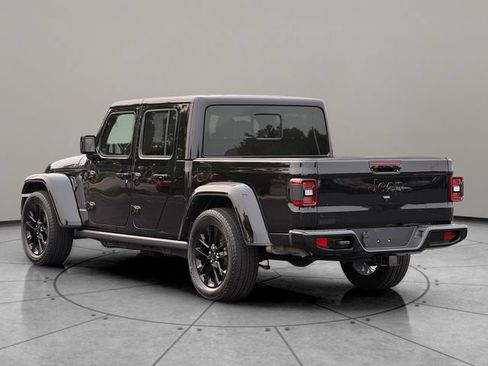 Used 2021 Jeep Gladiator Overland AWD/4WD image 5