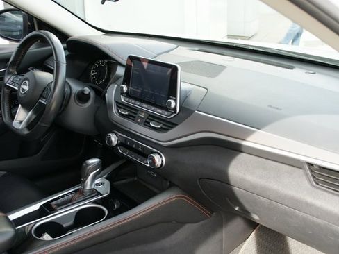 Used 2024 Nissan Altima 2.5 SR image 36