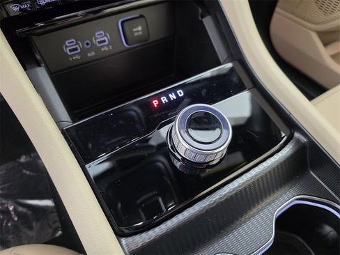 New 2025 Jeep Grand Cherokee Limited image 22