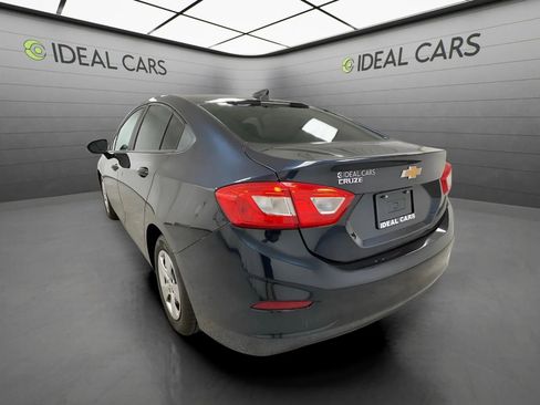 Used 2016 Chevrolet Cruze LS FWD image 7