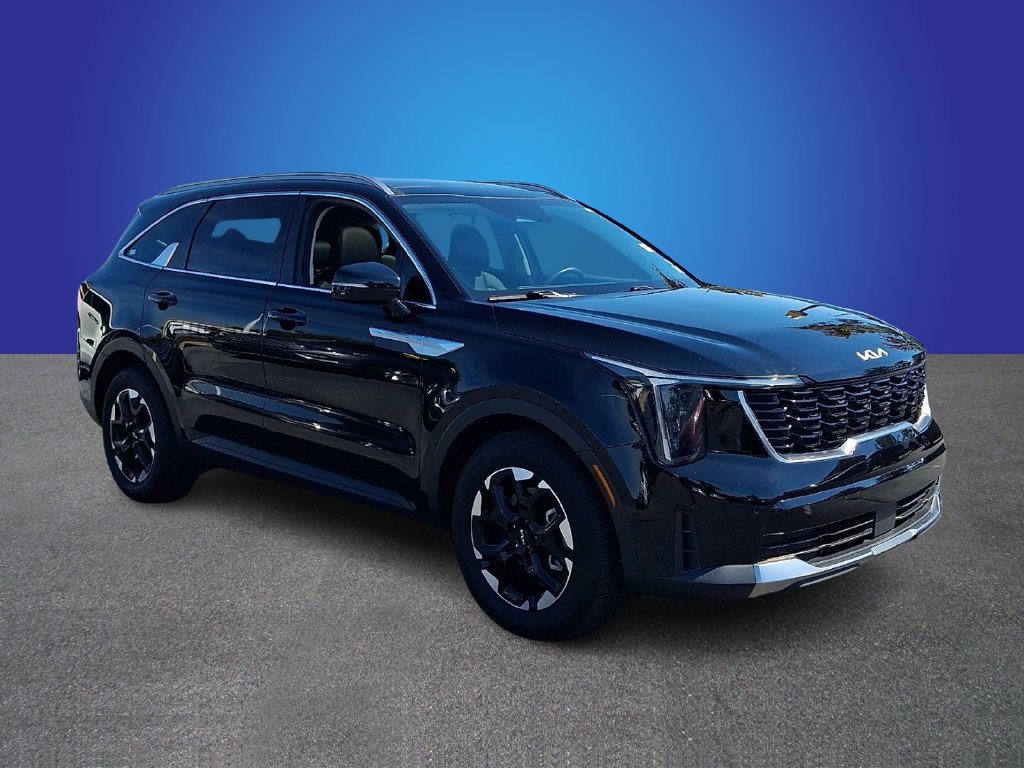 Used 2024 Kia Sorento S w/ Panoramic Sunroof Package FWD image 3