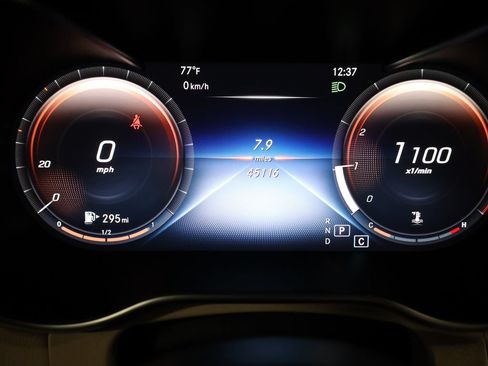 Used 2020 Mercedes-Benz GLC 300 4MATIC image 18