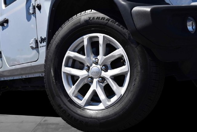 Used 2023 Jeep Wrangler Unlimited Sport AWD/4WD image 3