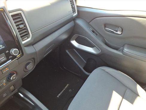Used 2023 Nissan Frontier SV image 35