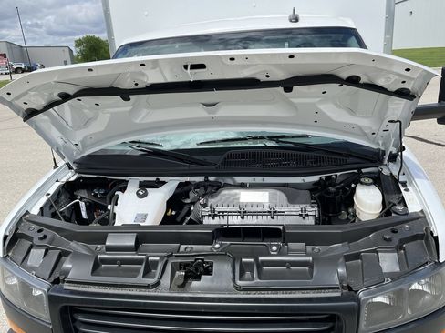 New 2026 GMC Savana 3500 Extended w/ Power Convenience Package RWD image 18