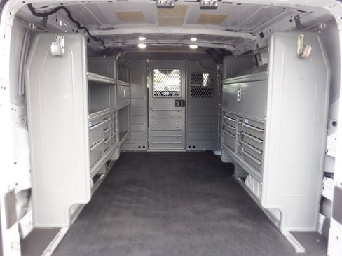 Used 2022 Ford Transit 150 Low Roof RWD image 5