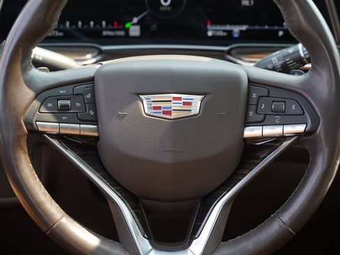 Used 2022 Cadillac Escalade Premium Luxury AWD/4WD image 23