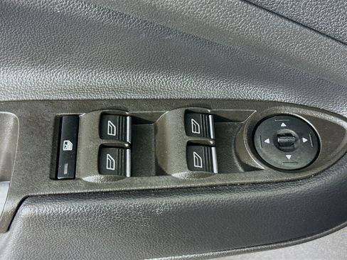 Used 2019 Ford Escape SEL image 24