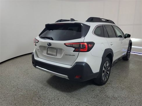 Used 2023 Subaru Outback Limited image 4