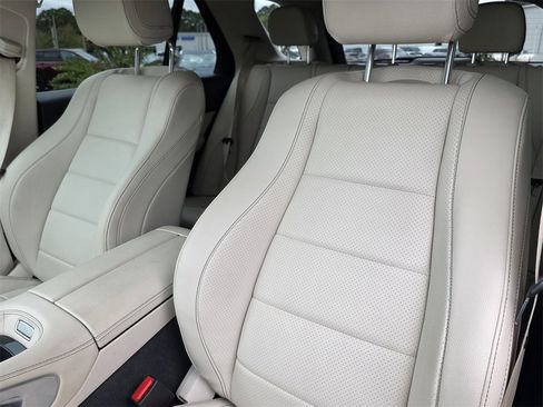 Used 2020 Mercedes-Benz GLE 350 image 13