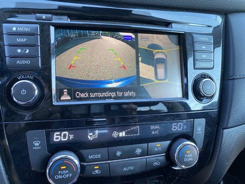 Used 2020 Nissan Rogue SV w/ Premium Package AWD/4WD image 14