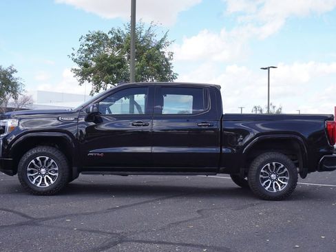 Certified 2022 GMC Sierra 1500 AT4 w/ AT4 Premium Package image 2