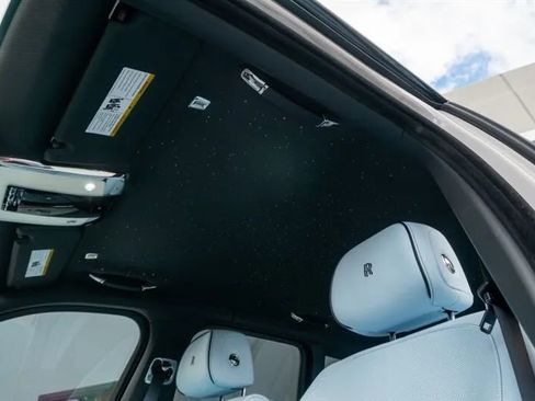 Used 2026 Rolls-Royce Cullinan image 16