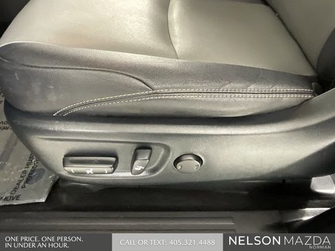 Used 2018 Toyota 4Runner SR5 Premium image 25